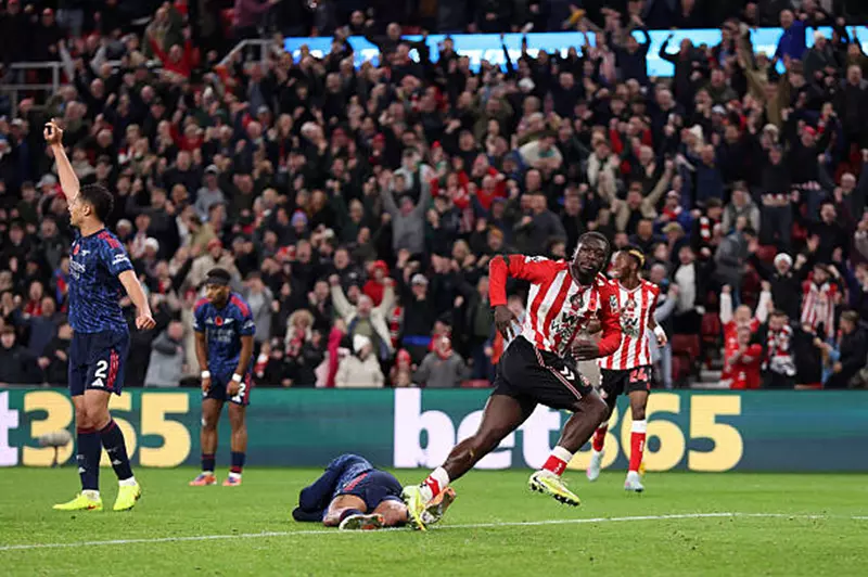 سندرلاند يصعد للمركز الثالث.. جدول ترتيب الدوري الإنجليزي بعد تعادل أرسنال